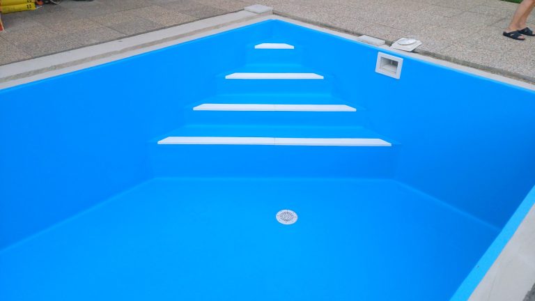 Murovaný bazén s fóliou RENOLIT ALKORPLAN2000 Adriatic Blue