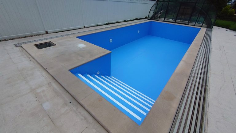 Murovaný bazén s fóliou RENOLIT ALKORPLAN XTREME Azur