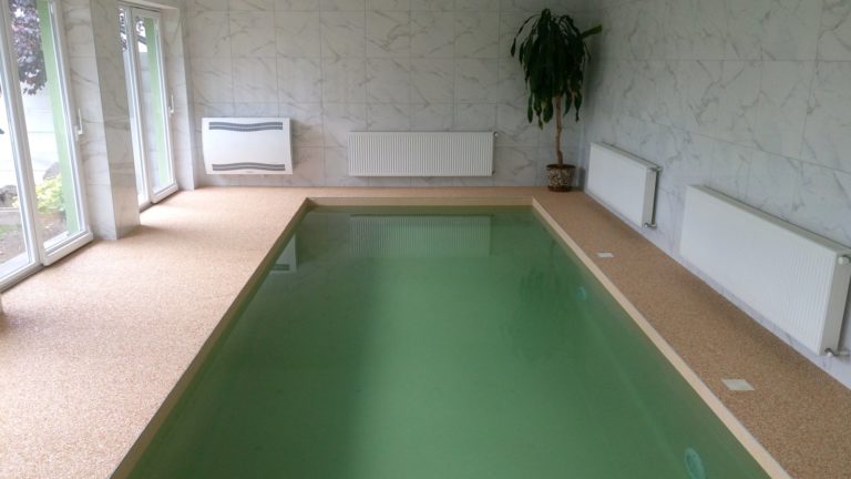 Murovaný bazén s fóliou RENOLIT ALKORPLAN TOUCH Relax