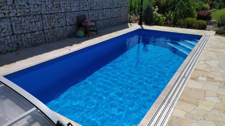 Murovaný bazén s fóliou RENOLIT ALKORPLAN2000 Adriatic Blue
