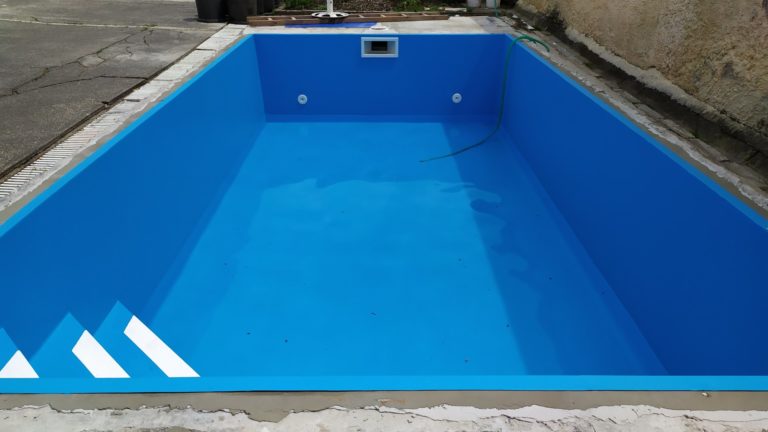 Murovaný bazén s fóliou RENOLIT ALKORPLAN2000 Adriatic Blue