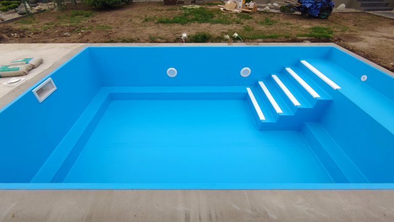 Murovaný bazén s fóliou RENOLIT ALKORPLAN2000 Adriatic Blue