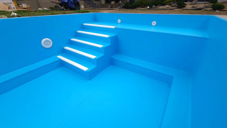 Murovaný bazén s fóliou RENOLIT ALKORPLAN2000 Adriatic Blue