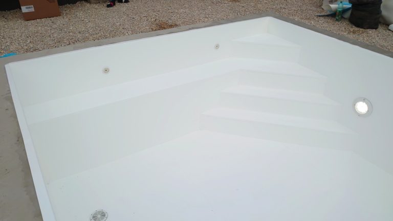 Murovaný bazén s fóliou RENOLIT ALKORPLAN2000 White