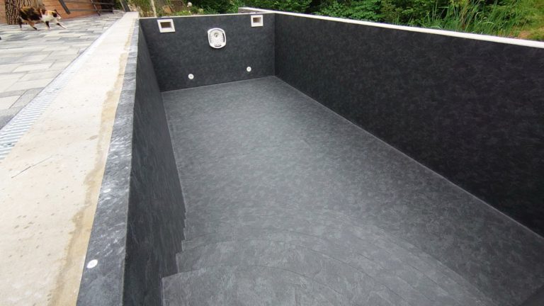 Murovaný bazén s fóliou AVfol Relief - 3D Black Marmor