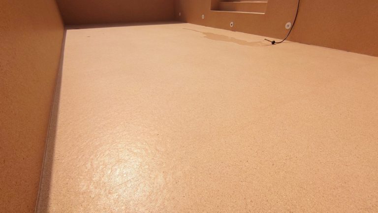 Murovaný bazén s fóliou RENOLIT ALKORPLAN TOUCH Relax