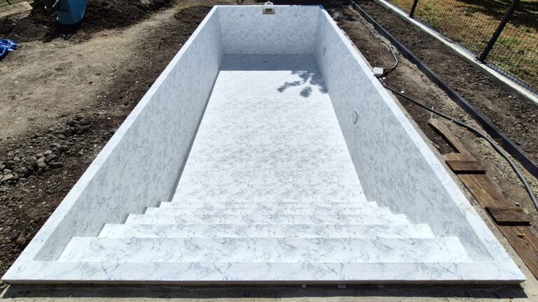 Murovaný bazén s fóliou RENOLIT ALKORPLAN TOUCH Vanity