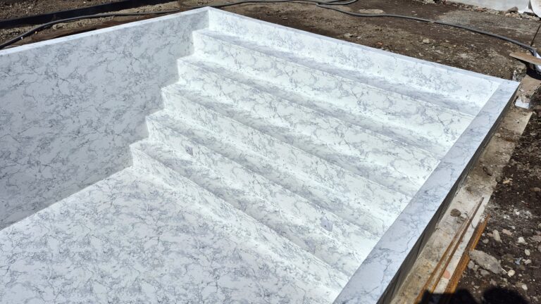 Murovaný bazén s fóliou RENOLIT ALKORPLAN TOUCH Vanity