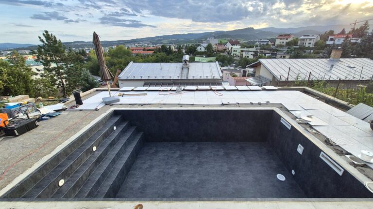 Murovaný bazén s fóliou RENOLIT ALKORPLAN TOUCH Elegance